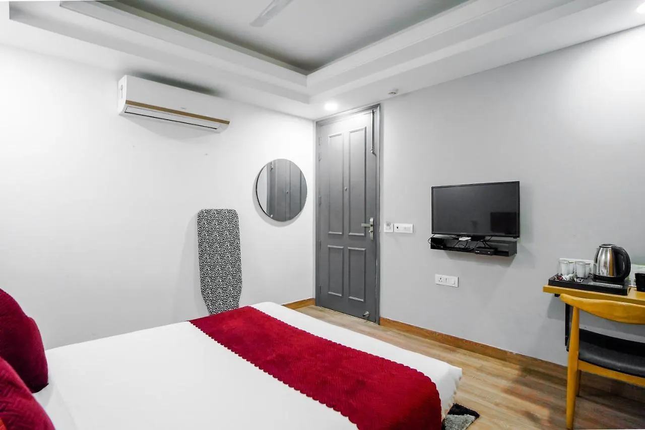 Hotel Saltstayz Express - Golf Course Road & Dlf Phase-1 Gurgaon