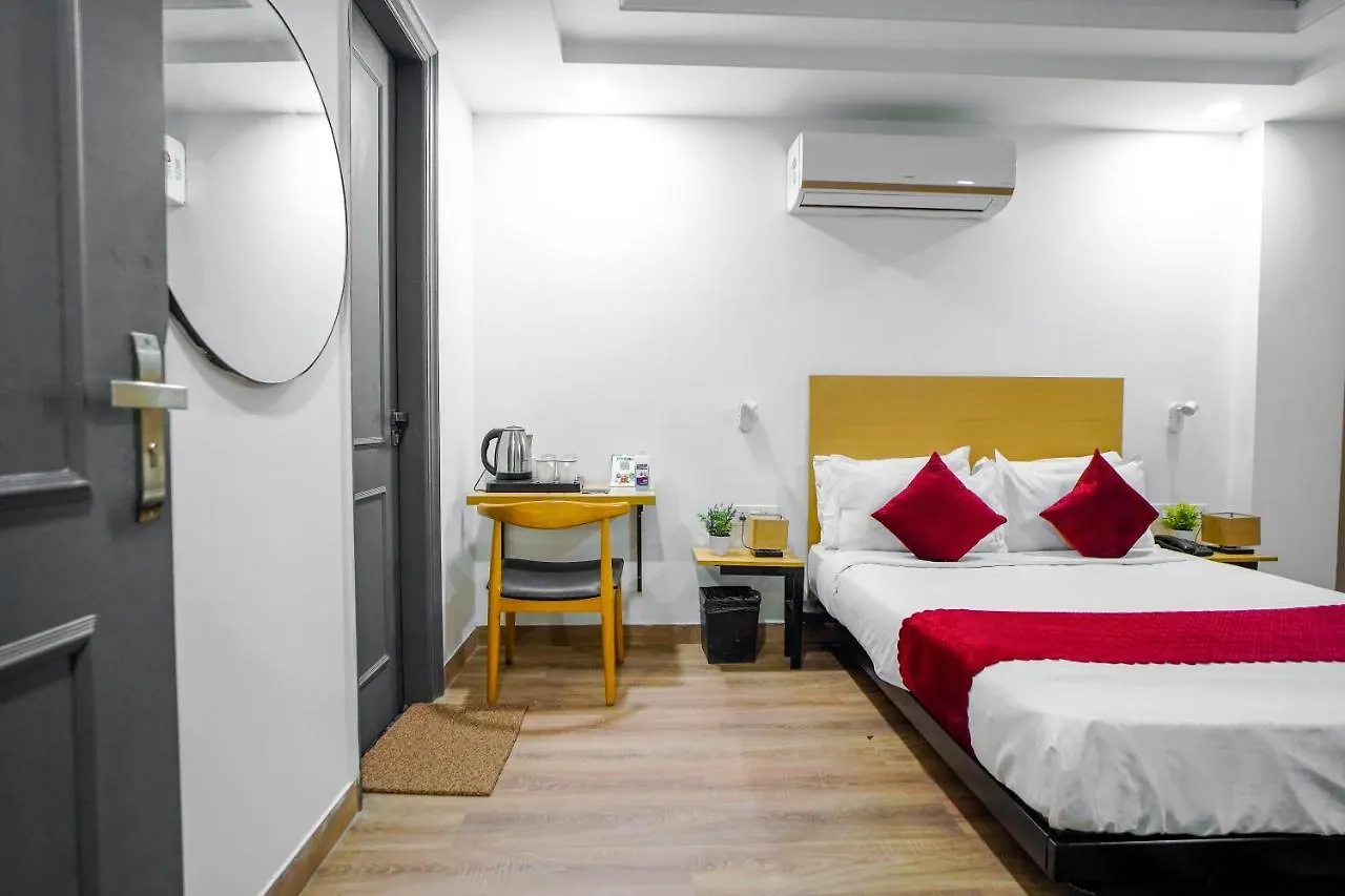 Saltstayz Express - Golf Course Road & Dlf Phase-1 Gurgaon Hotel