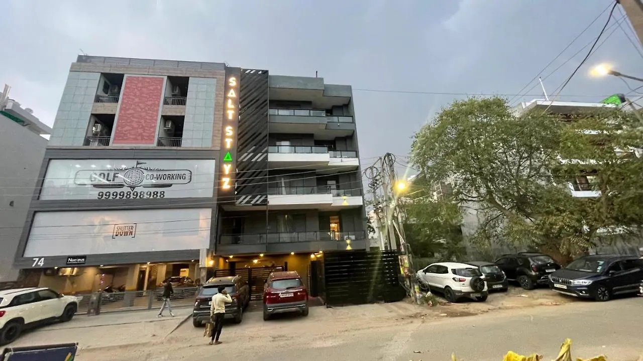**** Hotel Saltstayz Express - Golf Course Road & Dlf Phase-1 Gurgaon India