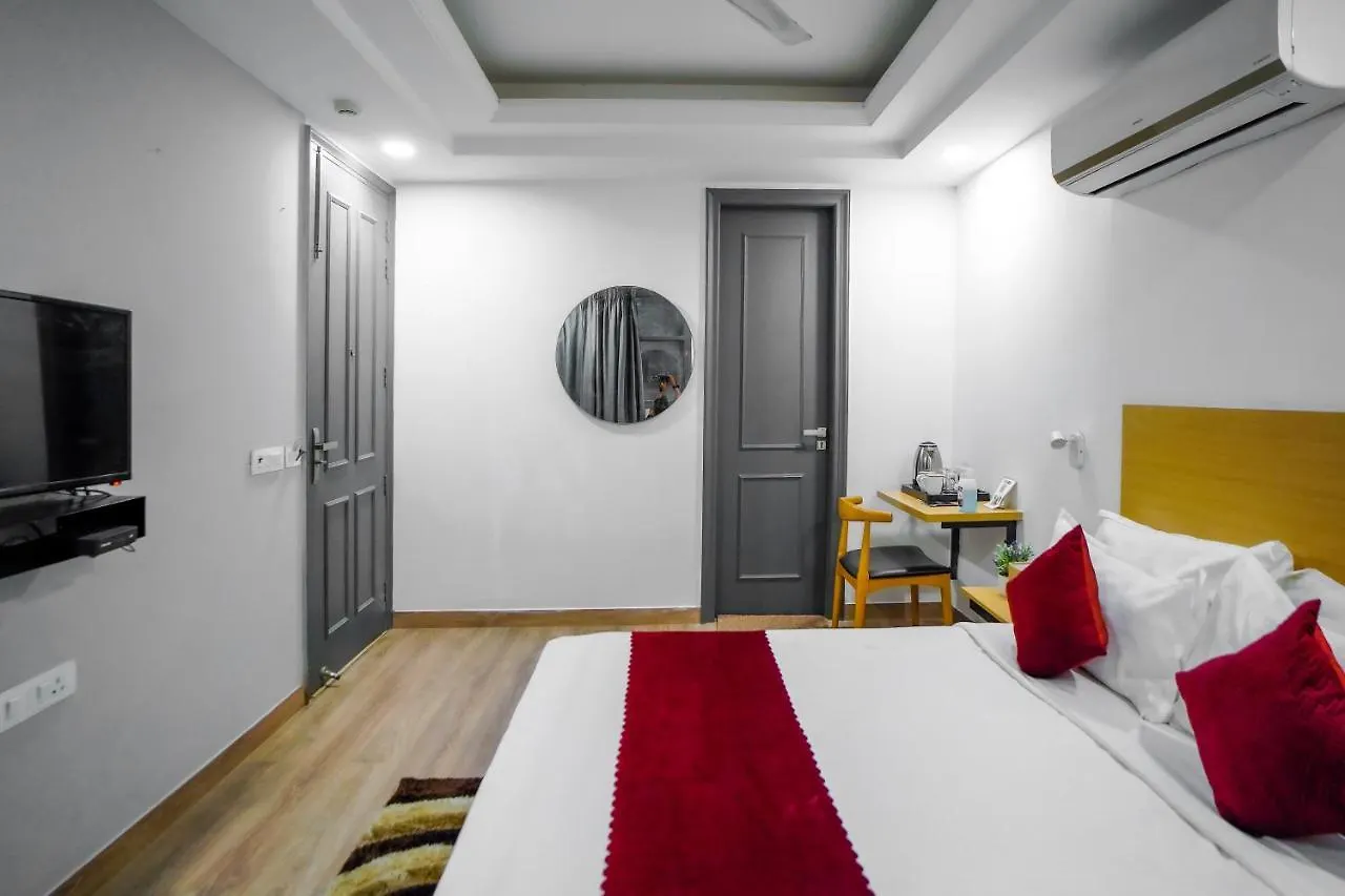 Saltstayz Express - Golf Course Road & Dlf Phase-1 Gurgaon