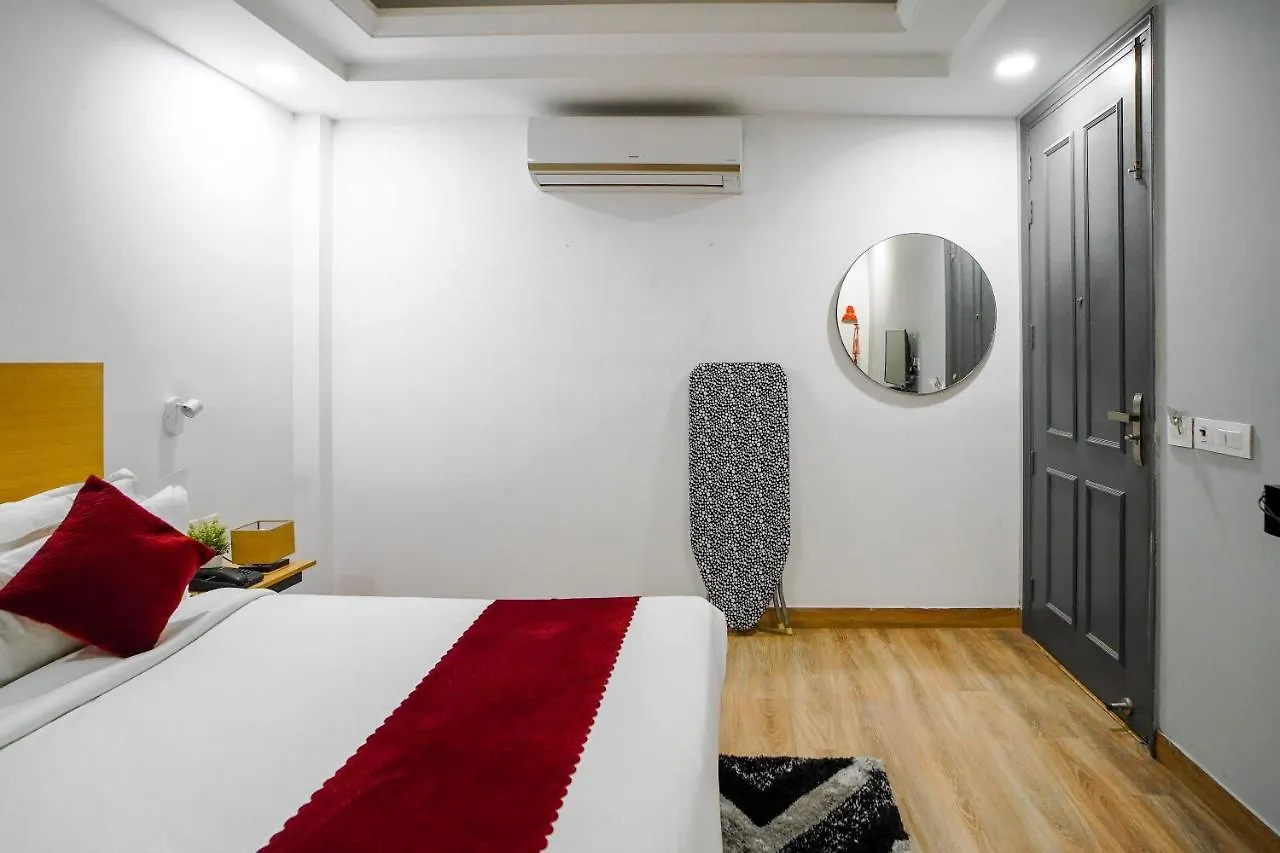 Saltstayz Express - Golf Course Road & Dlf Phase-1 Gurgaon India