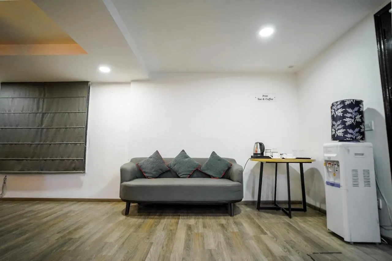 Hotel Saltstayz Express - Golf Course Road & Dlf Phase-1 Gurgaon