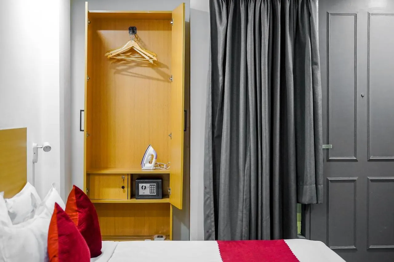 **** Hotel Saltstayz Express - Golf Course Road & Dlf Phase-1 Gurgaon India