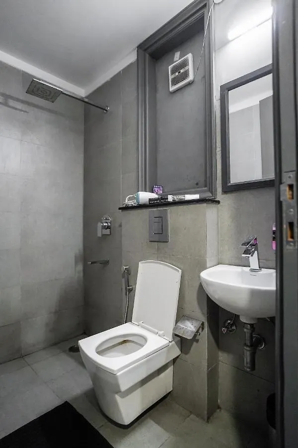 Saltstayz Express - Golf Course Road & Dlf Phase-1 Gurgaon Hotel
